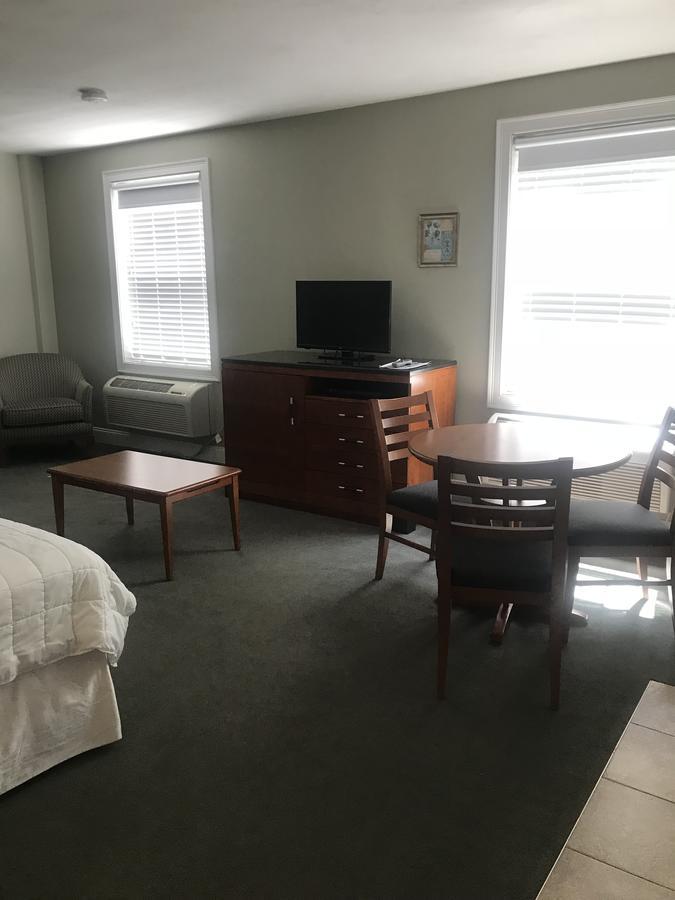 Hotel Crescent 3*